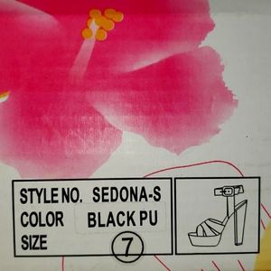 Black size 7 heel